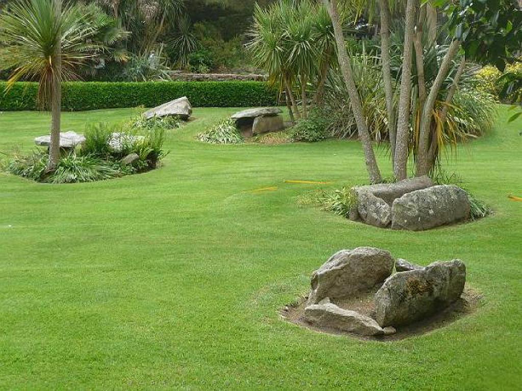 131 Ile de Batz Jardin Georges Delaselle_000023.jpg